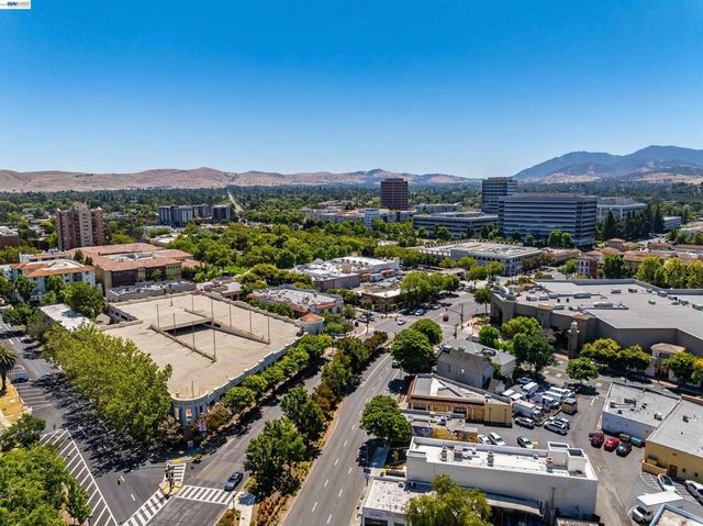 1851 Harrison St 15, Concord, CA 94520