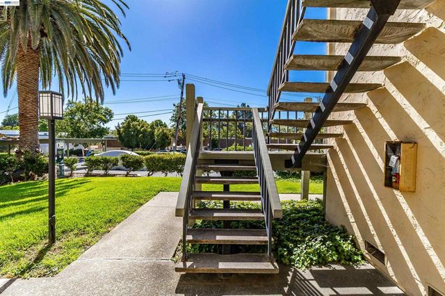 1851 Harrison St 15, Concord, CA 94520