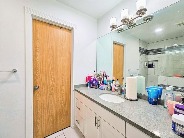 15427 40th Avenue E, Tacoma, WA 98446