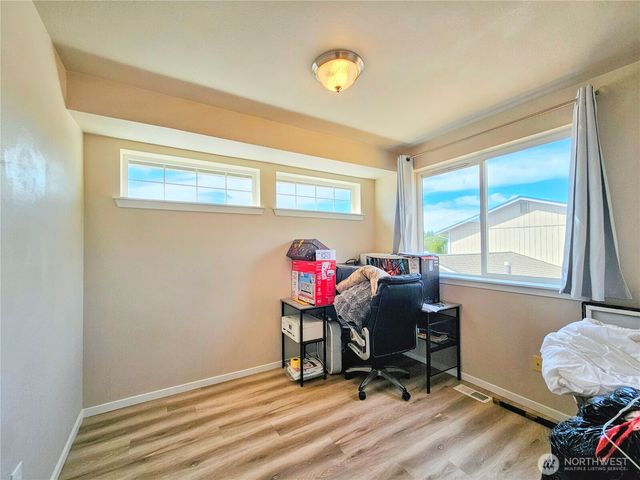 15427 40th Avenue E, Tacoma, WA 98446