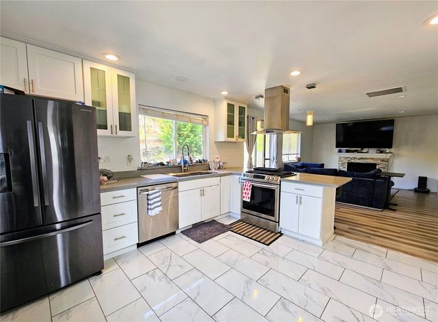 15427 40th Avenue E, Tacoma, WA 98446