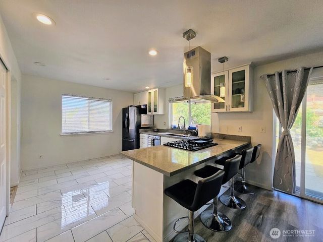 15427 40th Avenue E, Tacoma, WA 98446