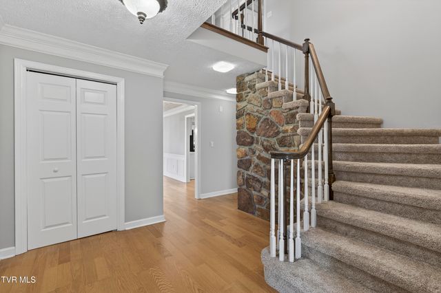 102 Sandpiper Circle, Kingsport, TN 37663