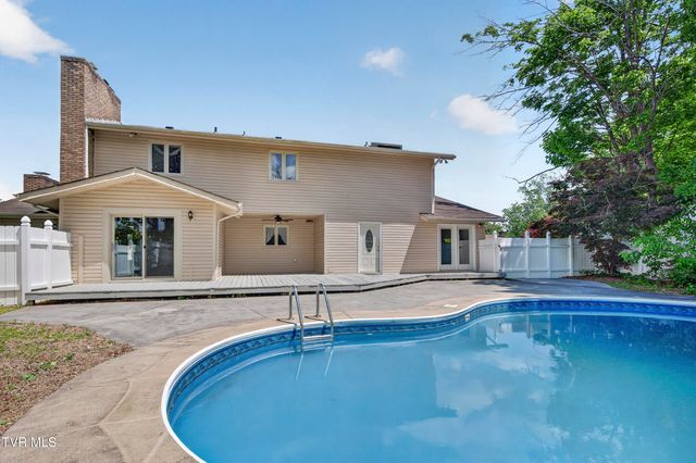 102 Sandpiper Circle, Kingsport, TN 37663