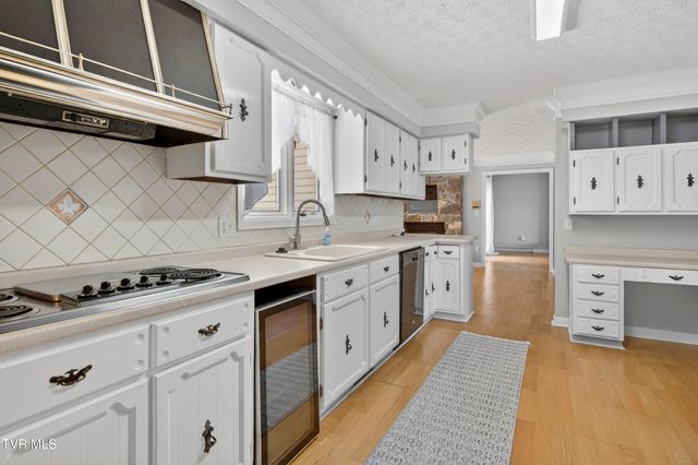 102 Sandpiper Circle, Kingsport, TN 37663