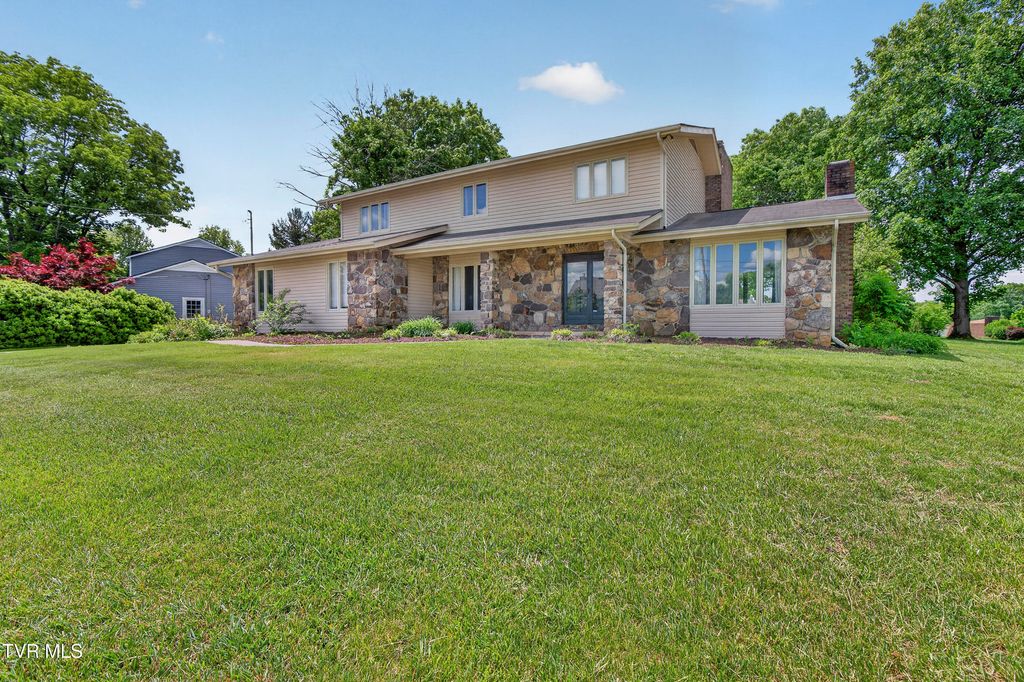 102 Sandpiper Circle, Kingsport, TN 37663
