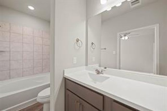 24717 Stablewood Forest, Huffman, TX 77336