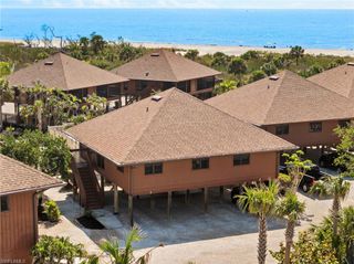 1811 Olde Middle Gulf DR # 1, Sanibel, FL 33957
