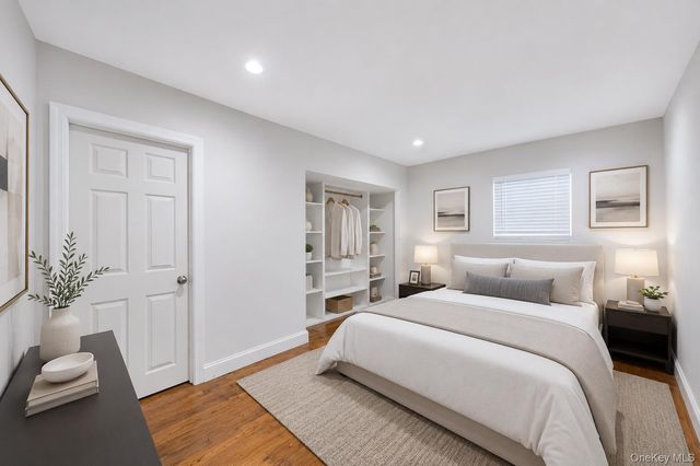 71 Penn Street, Lake Grove, NY 11755