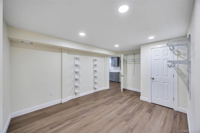 71 Penn Street, Lake Grove, NY 11755