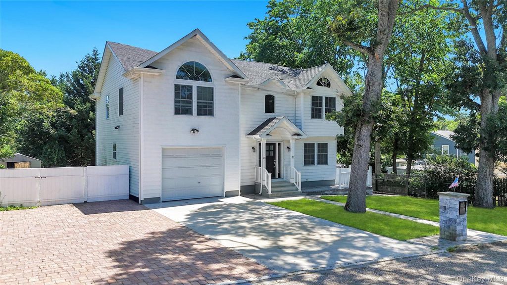 71 Penn Street, Lake Grove, NY 11755 — photo 2