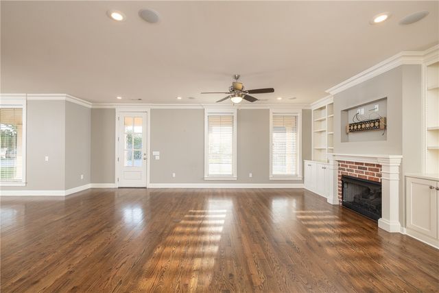 3751 E Spyglass Hill Drive, Fayetteville, AR 72701