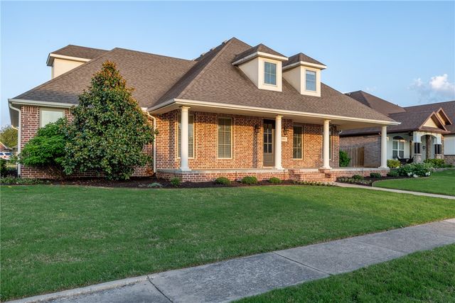 3751 E Spyglass Hill Drive, Fayetteville, AR 72701