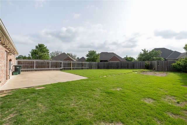 3751 E Spyglass Hill Drive, Fayetteville, AR 72701