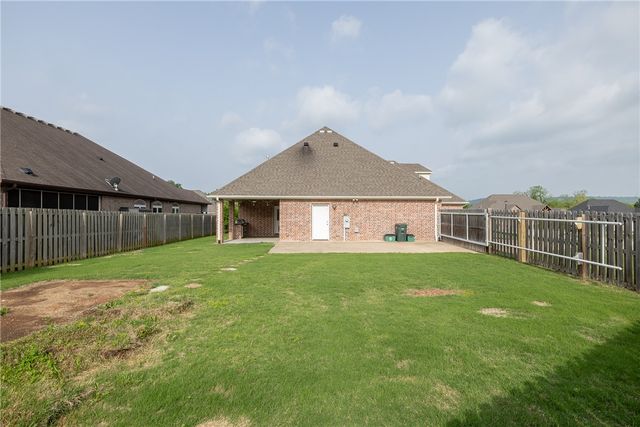 3751 E Spyglass Hill Drive, Fayetteville, AR 72701