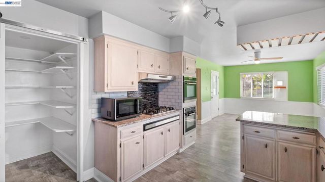 1269 1269 Gabriel Ct, San Leandro, CA 94577