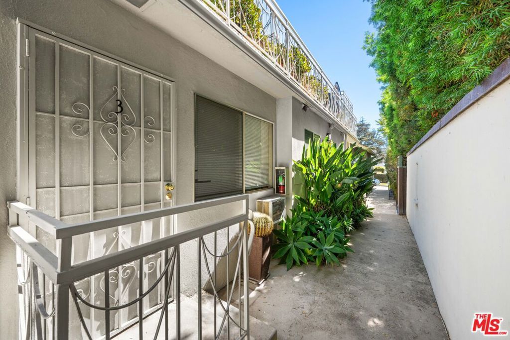 1315 Idaho Avenue, Santa Monica, CA 90403 — photo 4