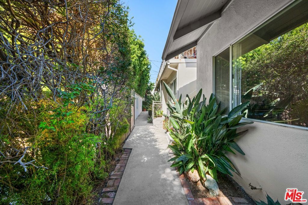 1315 Idaho Avenue, Santa Monica, CA 90403 — photo 5
