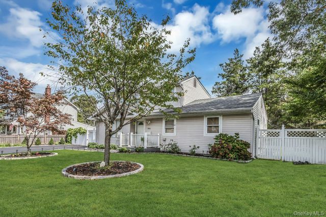 2911 Eagle Avenue, Medford, NY 11763