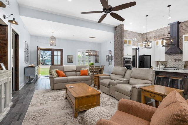 2101 MCWILLIAMS RD, Covington, TN 38019