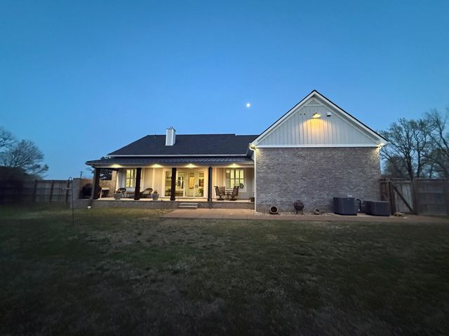 2101 MCWILLIAMS RD, Covington, TN 38019