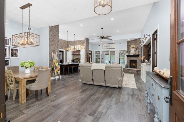 2101 MCWILLIAMS RD, Covington, TN 38019