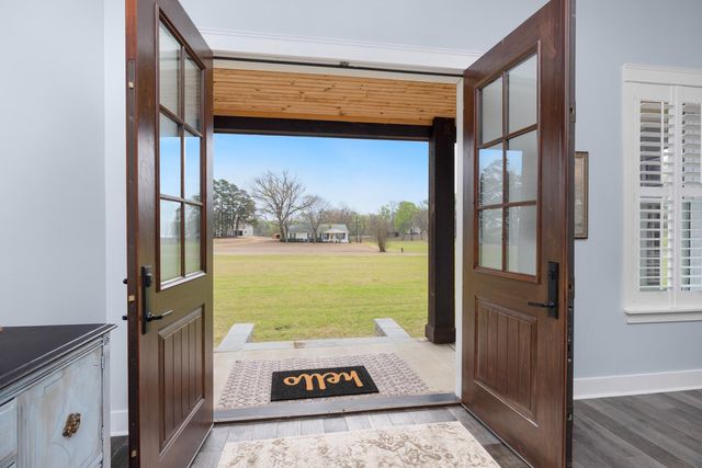 2101 MCWILLIAMS RD, Covington, TN 38019