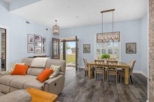 2101 MCWILLIAMS RD, Covington, TN 38019