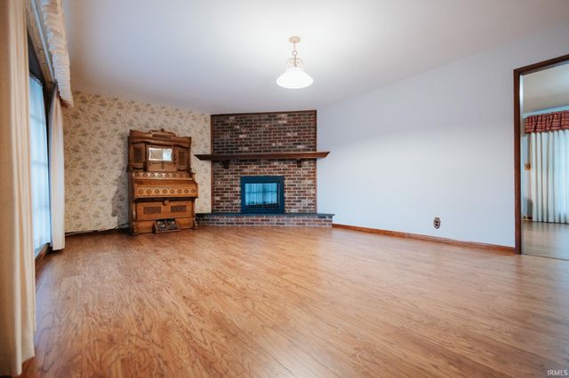 6900 W Franklin Road, Evansville, IN 47712