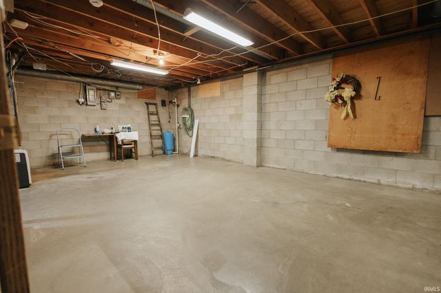 6900 W Franklin Road, Evansville, IN 47712