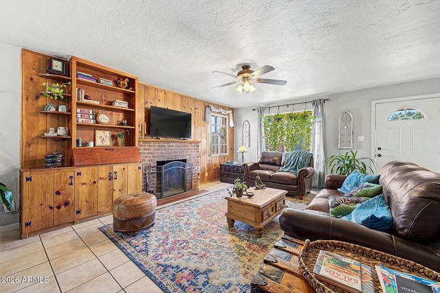 7420 N 58th Drive, Glendale, AZ 85301