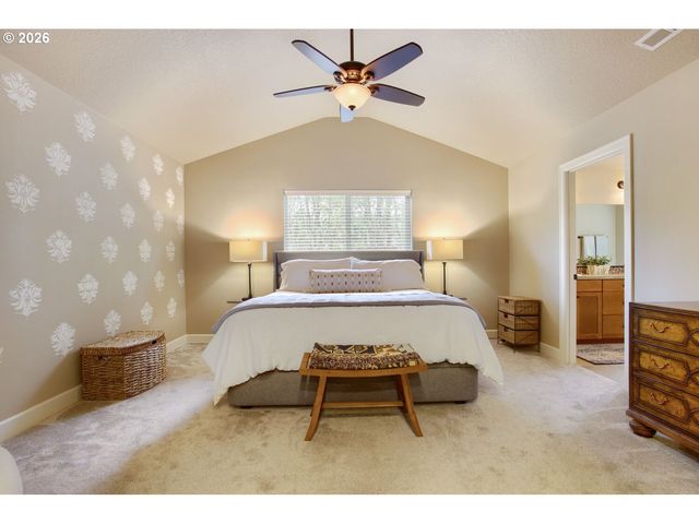 11682 Se CARTER Ln, Happy Valley, OR 97086