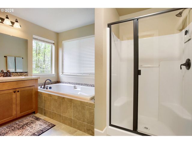 11682 Se CARTER Ln, Happy Valley, OR 97086