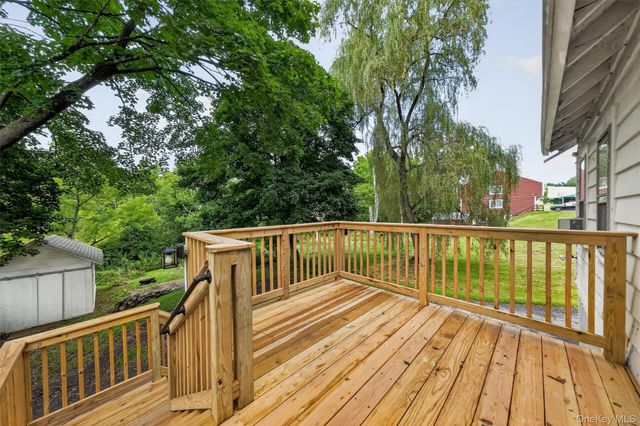 71 North Road, Highland, NY 12528