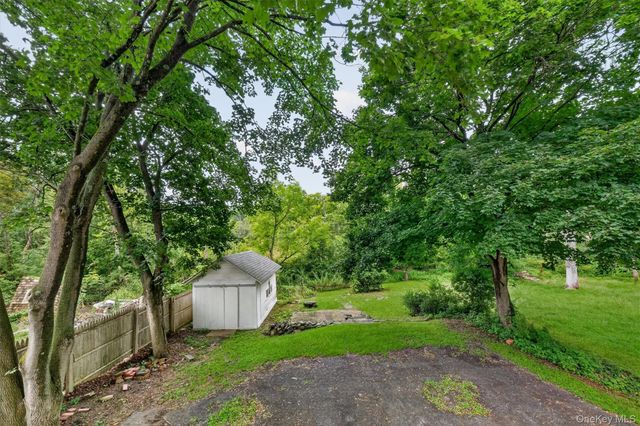71 North Road, Highland, NY 12528