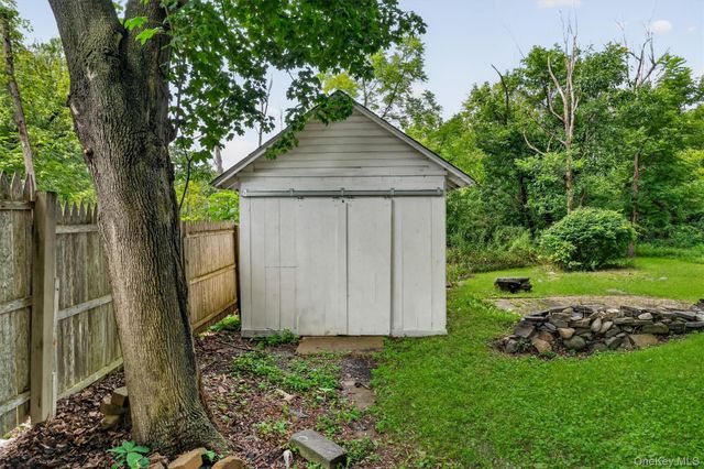 71 North Road, Highland, NY 12528