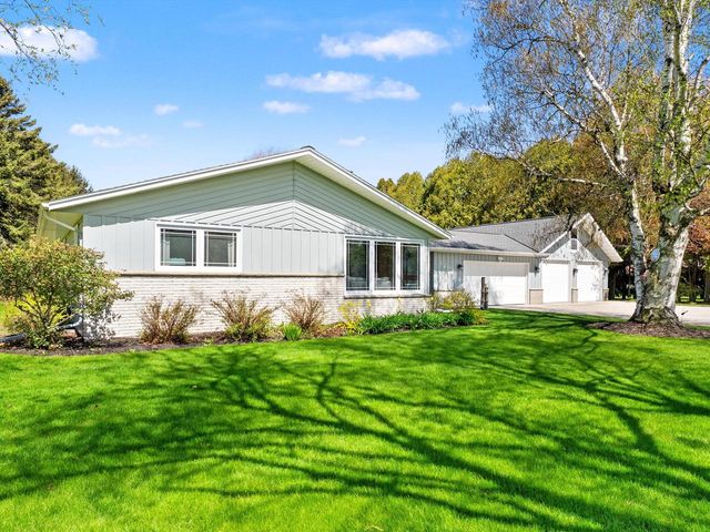 5204 S 10th STREET, Manitowoc, WI 54220