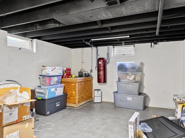 5204 S 10th STREET, Manitowoc, WI 54220