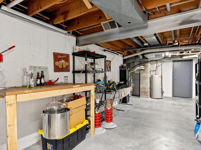 5204 S 10th STREET, Manitowoc, WI 54220
