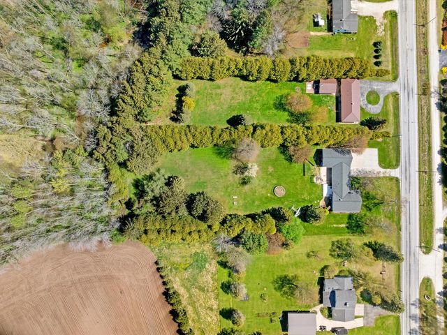 5204 S 10th STREET, Manitowoc, WI 54220