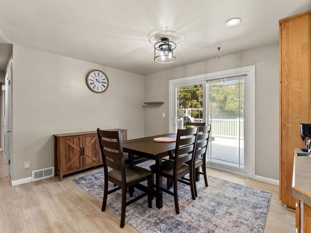 5204 S 10th STREET, Manitowoc, WI 54220
