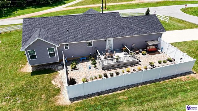 1588 Cecilia Smiths Mill Road, Cecilia, KY 42724