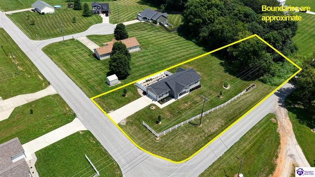 1588 Cecilia Smiths Mill Road, Cecilia, KY 42724