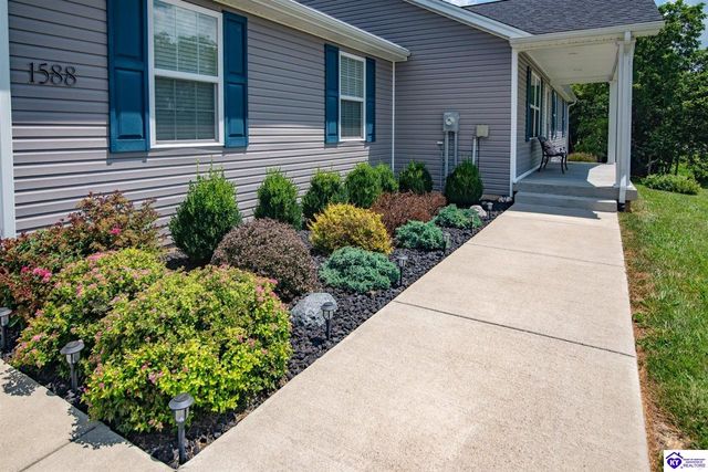 1588 Cecilia Smiths Mill Road, Cecilia, KY 42724