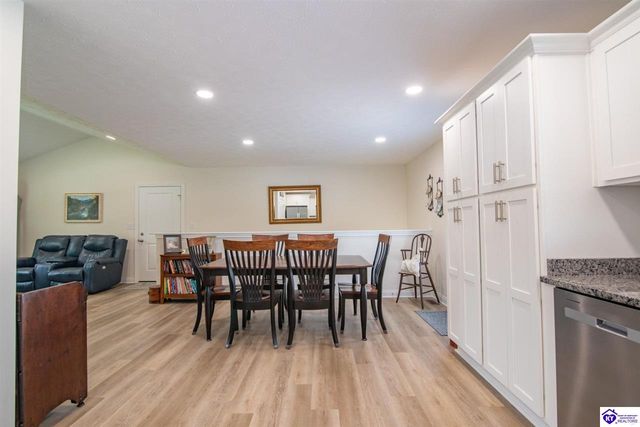 1588 Cecilia Smiths Mill Road, Cecilia, KY 42724
