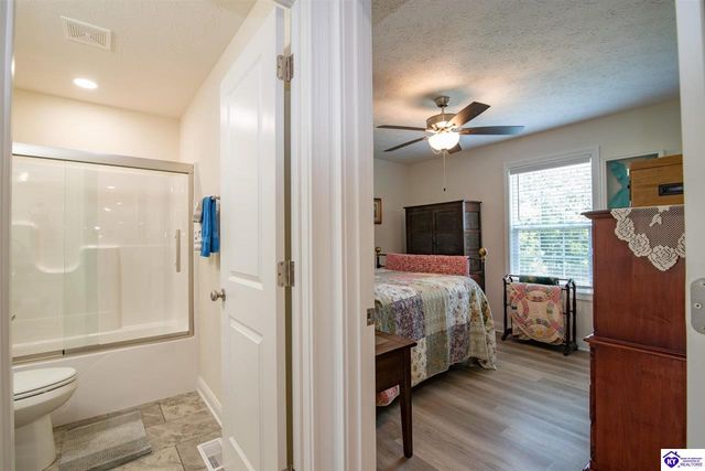 1588 Cecilia Smiths Mill Road, Cecilia, KY 42724