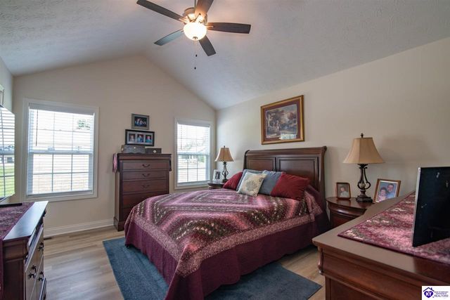 1588 Cecilia Smiths Mill Road, Cecilia, KY 42724