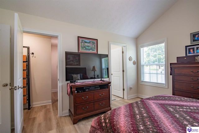 1588 Cecilia Smiths Mill Road, Cecilia, KY 42724