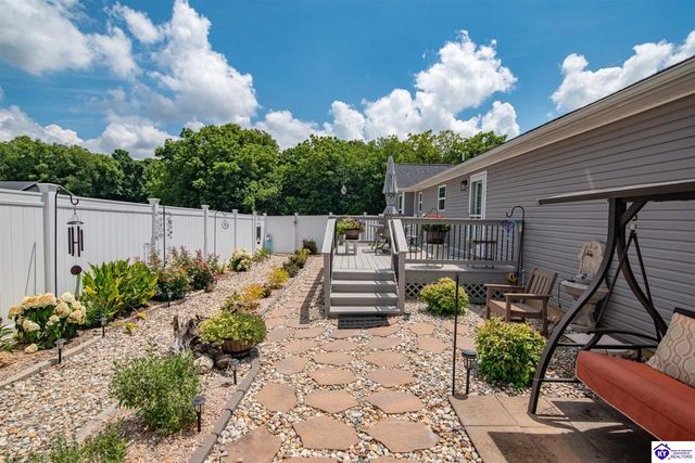 1588 Cecilia Smiths Mill Road, Cecilia, KY 42724