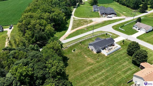 1588 Cecilia Smiths Mill Road, Cecilia, KY 42724